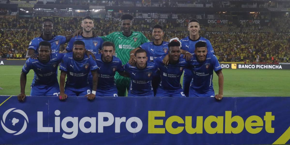 Hinchas de Liga de Quito recriminaron a los jugadores tras la derrota ante Barcelona SC