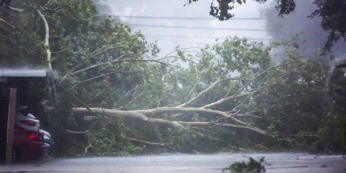 Huracán Beryl deja ocho muertos y apagones en Texas