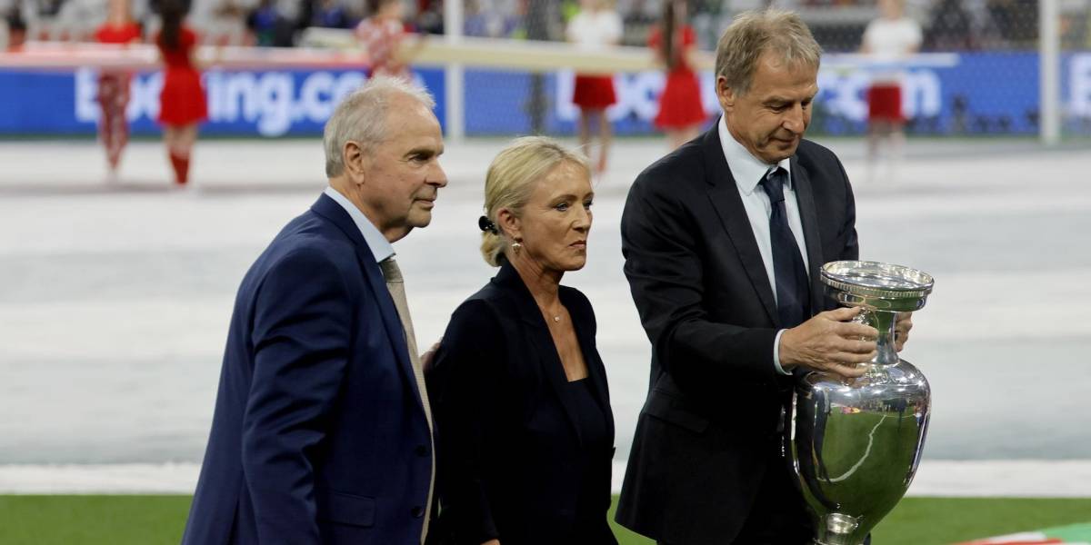Así fue el emotivo homenaje a Franz Beckenbauer en la ceremonia inaugural de la Eurocopa