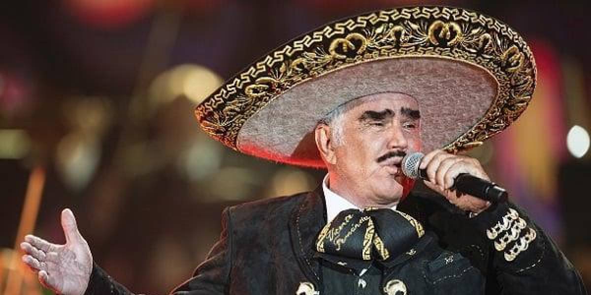 “Mujeres tan divinas, no queda otro camino que adorarlas”: la canción a la que su autor no le tenía fe y se convirtió en un éxito de Vicente Fernández