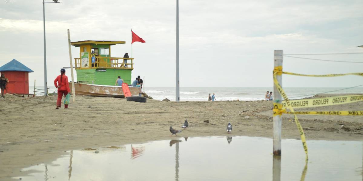 Conozca las 26 playas de Ecuador que están en alerta roja por el oleaje