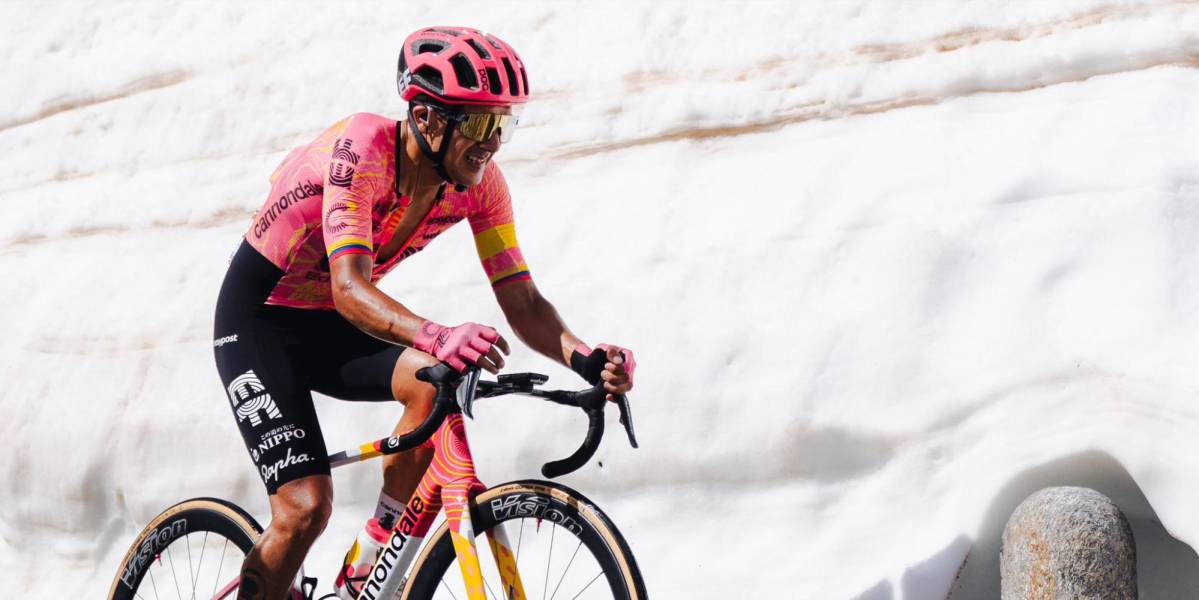 Richard Carapaz se retira del Tour de Suiza tras sufrir una caída en la cuarta etapa