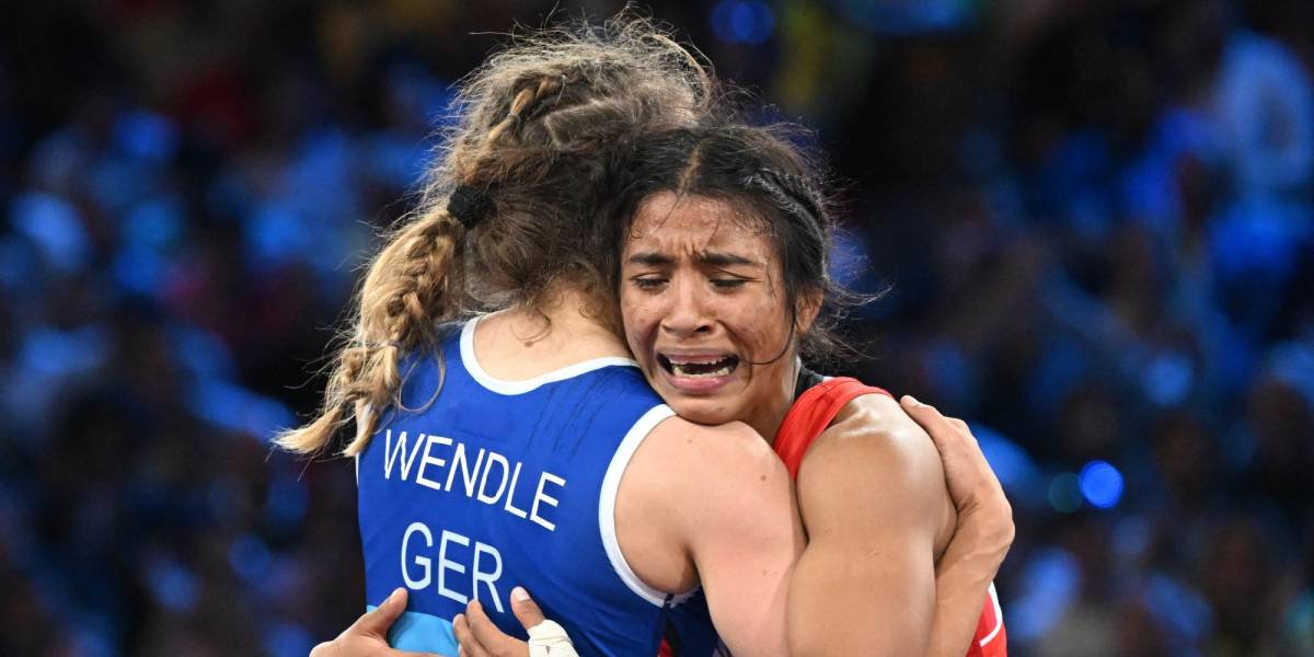 Emoción y alegría en Quevedo: la familia de Lucía Yépez celebra su medalla de plata