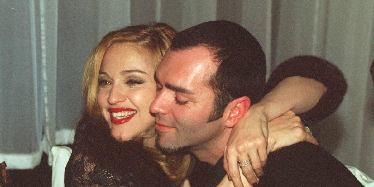 El hermano de Madonna murió, la reina del pop reacciona al deceso ante sus fans