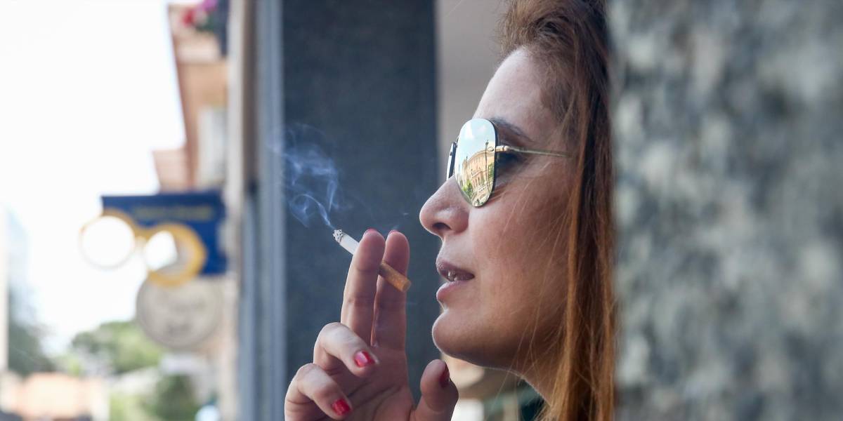 A las mujeres les resulta más difícil dejar de fumar que a los hombres
