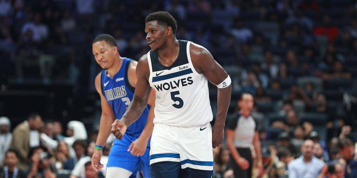 NBA: Los Wolves ganan y evitan ser barridos en las finales de conferencia ante los Mavs
