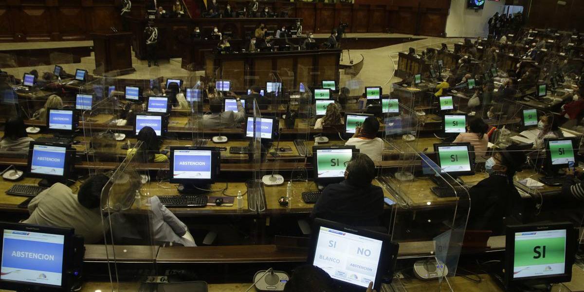 El CPCCS solicita a la Asamblea Nacional interpretar ley para definir situación de Contraloría