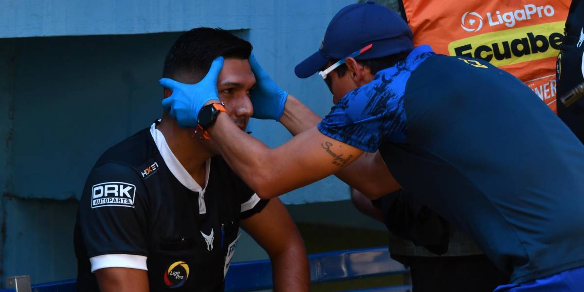 El árbitro Bryan Loayza sufrió un accidente en el partido entre Delfín y El Nacional, ¿Qué pasó?