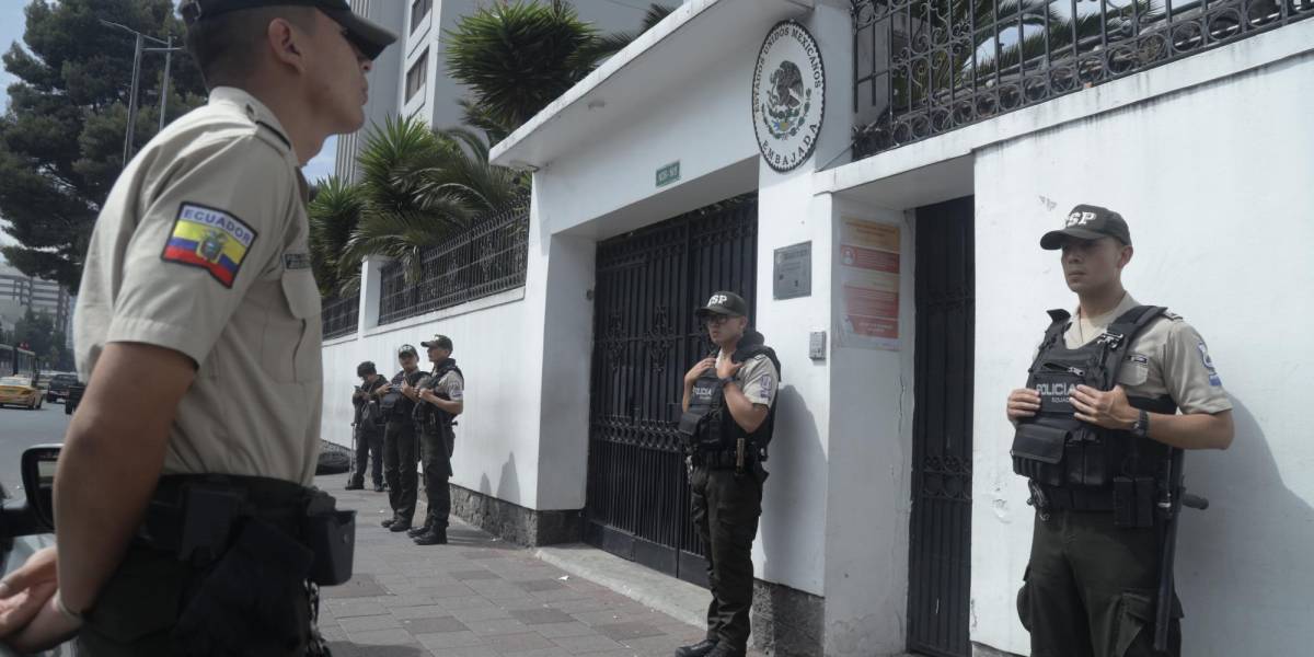 México acuerda con Suiza apoyo para resguardar sus propiedades diplomáticas en Ecuador