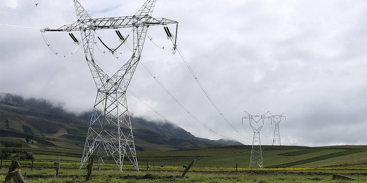 Ecuador mira a Perú como ejemplo para renovar su matriz energética