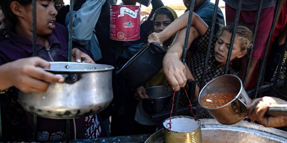 Comisario Europeo acusa a Israel de aumentar la crisis alimentaria en Gaza