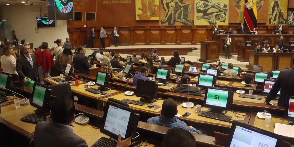 Asamblea resolvió que legisladores tomen licencia sin remuneración para elecciones