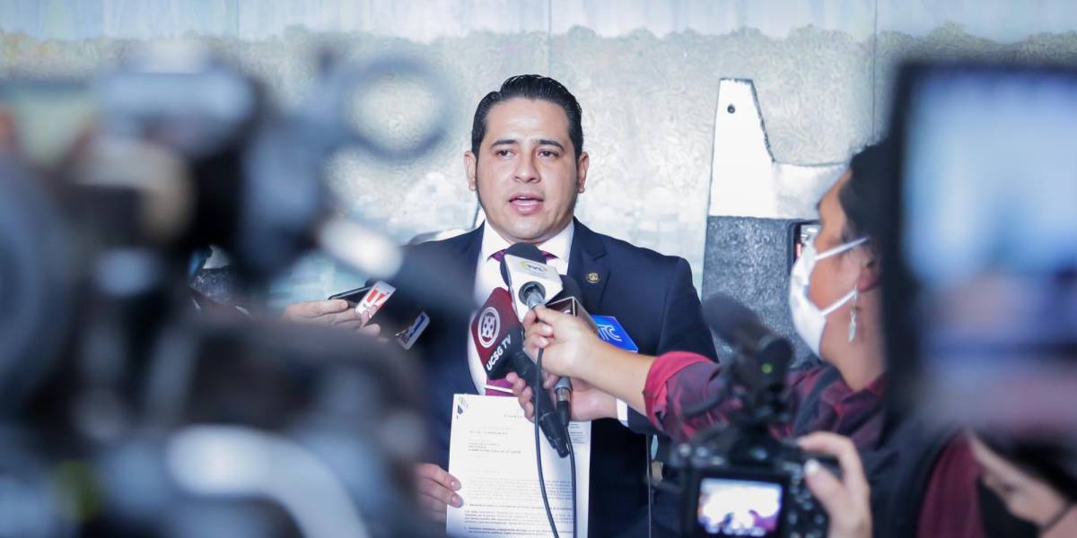 La exesposa de Ronny Aleaga abandonó el consulado de Ecuador en Caracas, asegura Cancillería
