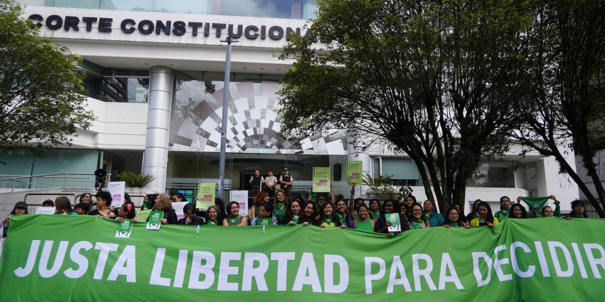 Ecuador podría convertirse en el quinto país de América Latina en despenalizar el aborto por cualquiera de sus causales