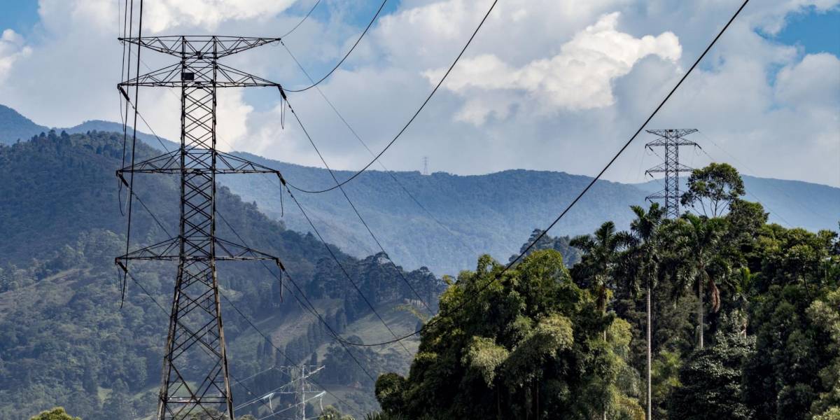 Colombia limita las exportaciones de energía a Ecuador para garantizar la demanda local