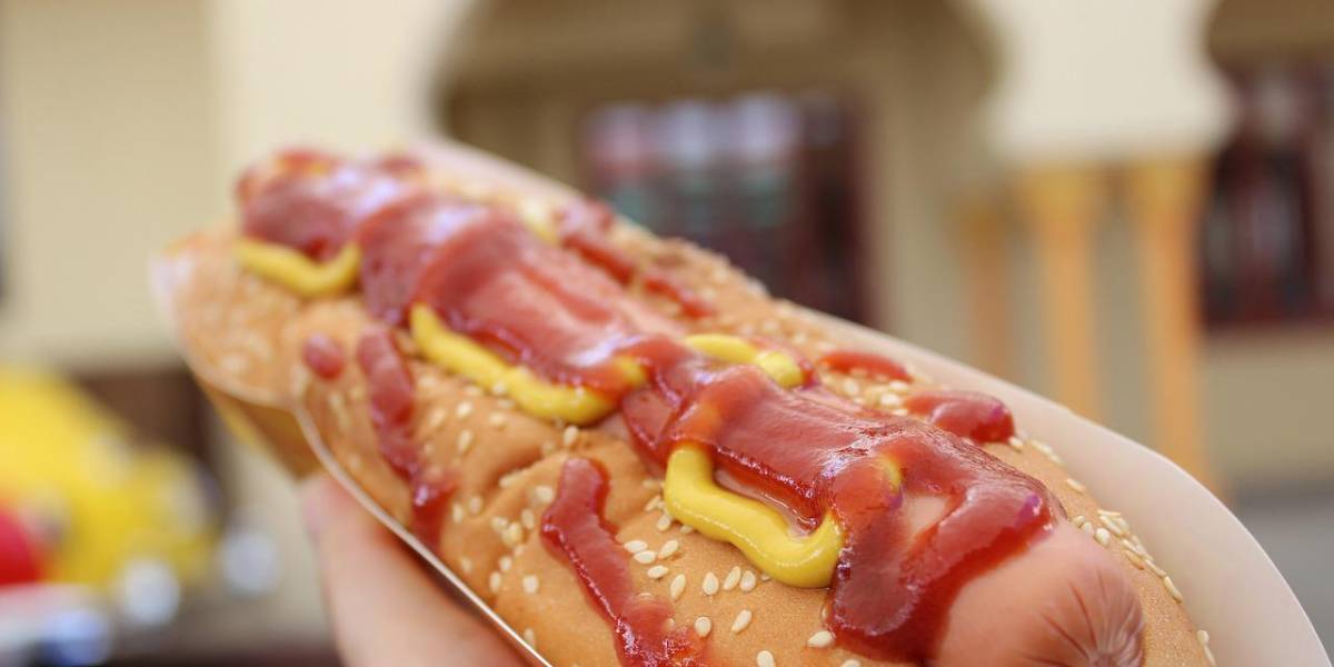 No creerás cuánto tiempo de vida te acorta comerte un hot dog, y con qué alimentos podrías sustituirlo para remediarlo