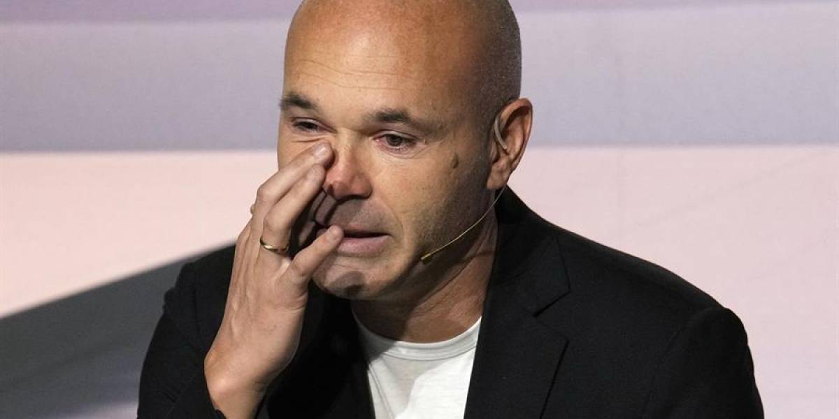 Iniesta, emocionado ante su retiro: Nunca pensé que llegaría este día