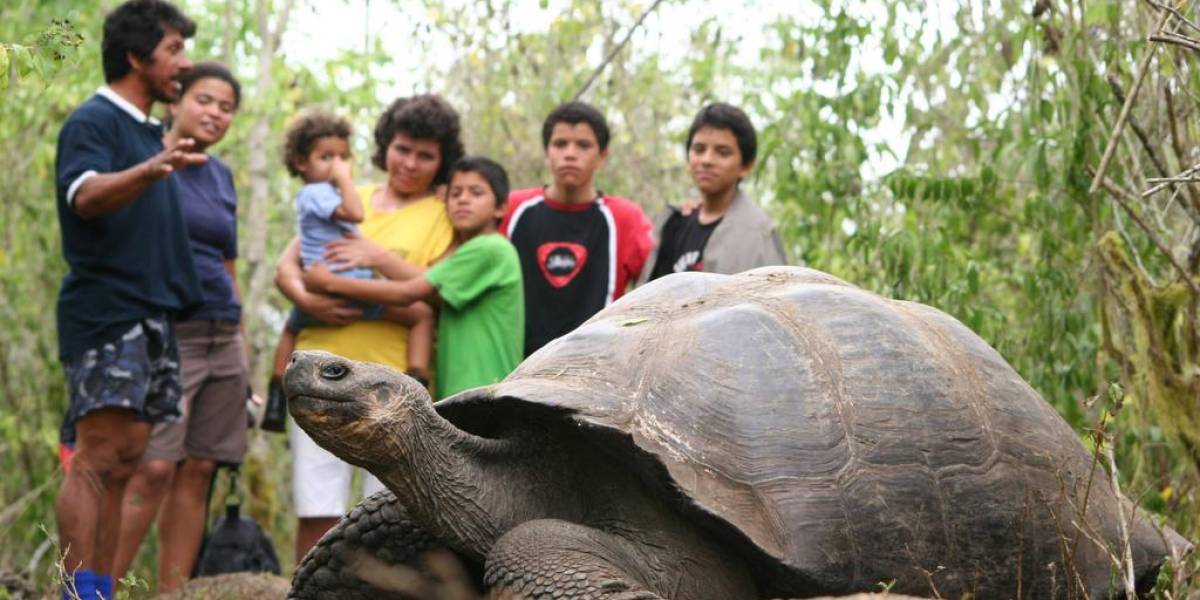 152 jóvenes se suman a los guías especializados en las Islas Galápagos