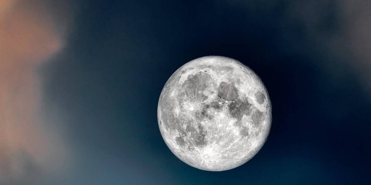 La Superluna de Esturión nos ilumina este lunes: tres rituales para aprovechar su energía