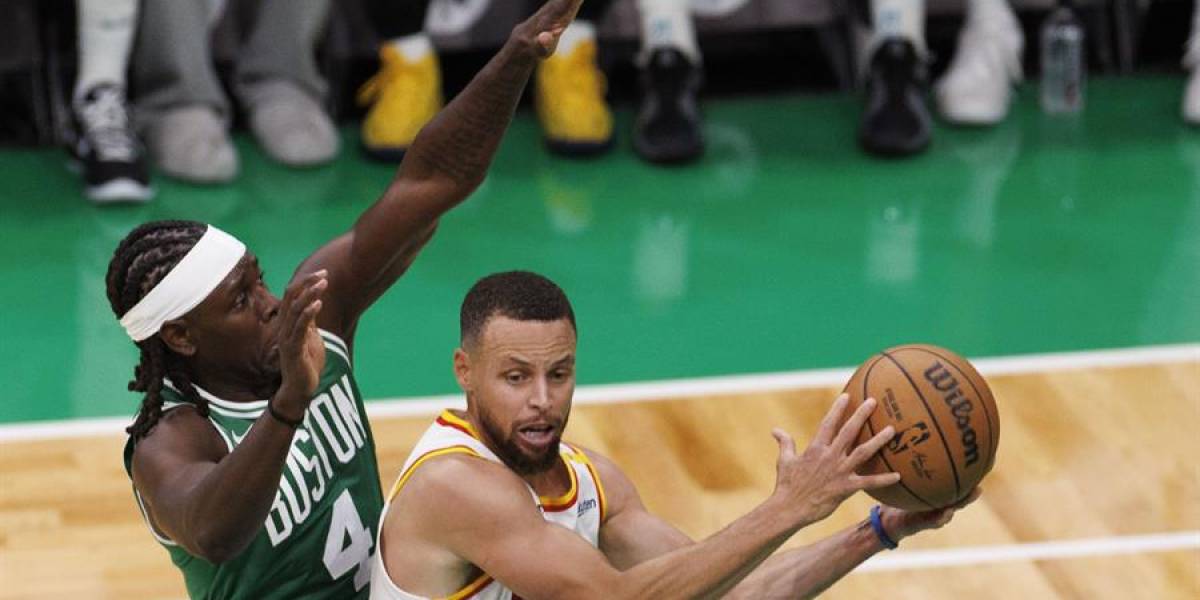 Los Warriors dan un golpe de autoridad en Boston