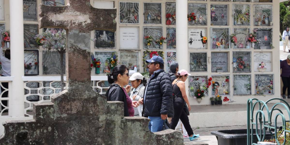 Daniel Noboa dio directrices para la recuperación de la jornada laboral tras el feriado del 31 de octubre