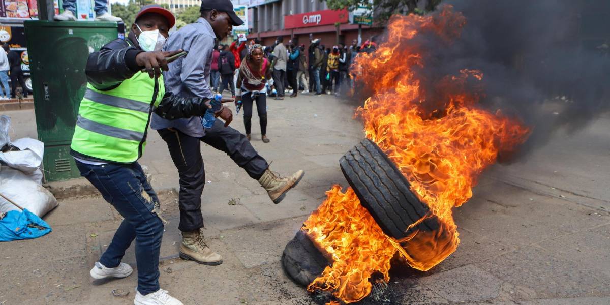 Manifestantes asaltan el Parlamento en Kenia por rechazo a los nuevos impuestos