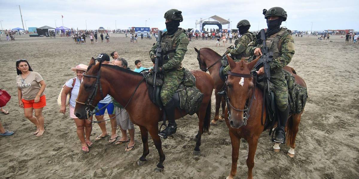 Los balnearios de Ecuador se alistan para los cinco días de feriado