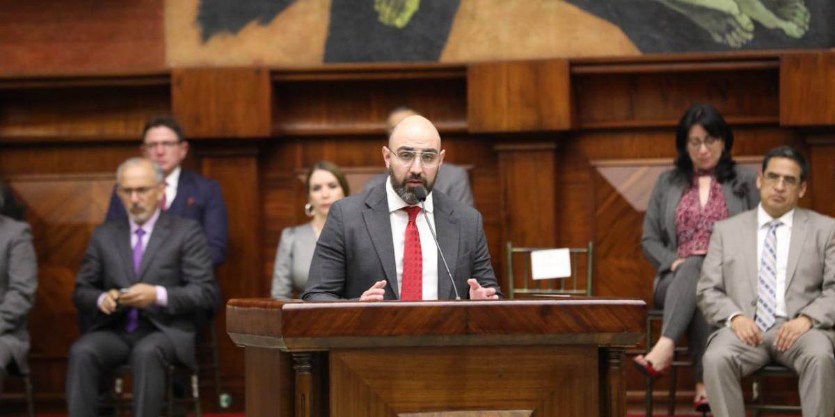 Mario Godoy fue posesionado y se convierte en el nuevo presidente del Consejo de la Judicatura