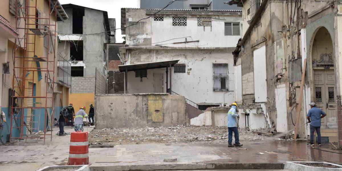 Guayaquil | La avenida 9 de Octubre reabrirá totalmente el 28 de octubre tras demolición del edificio Fantasía