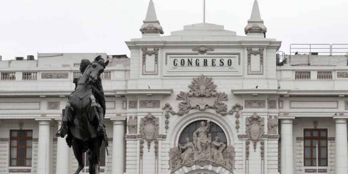 Congreso de Perú investiga escándalo por presunta red de prostitución interna