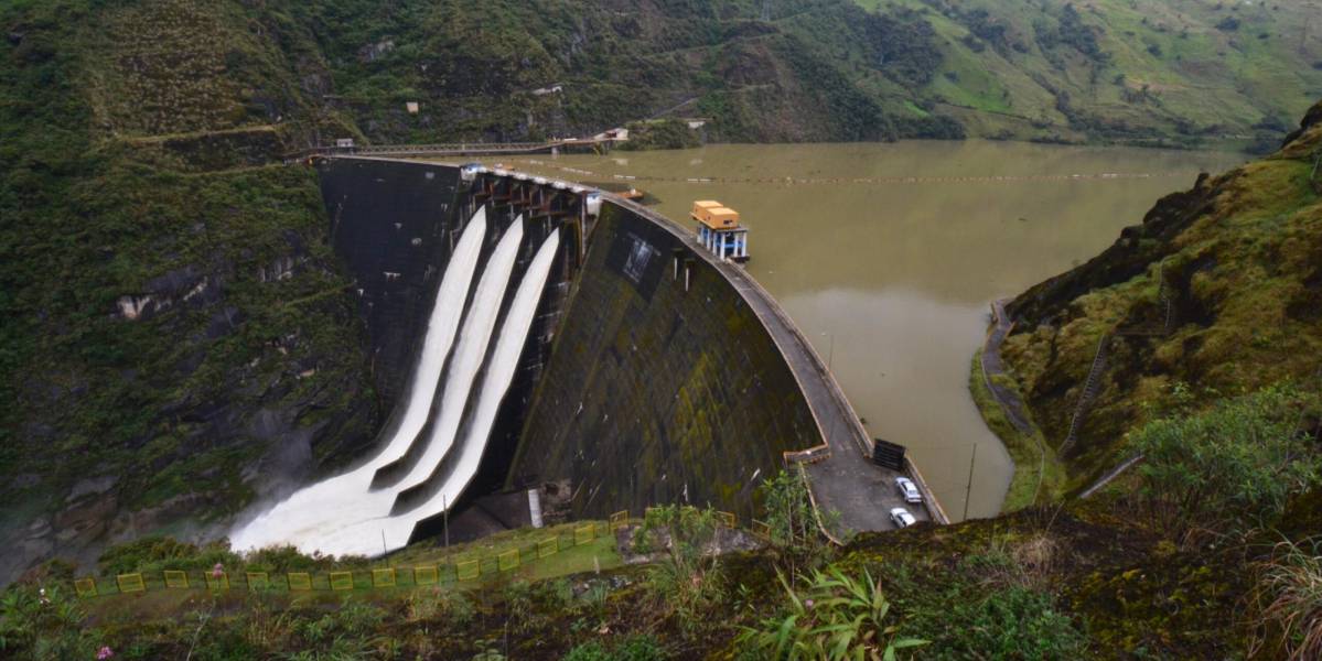 Apagones en Ecuador serían por al menos un mes, pero dependerá del próximo Gobierno