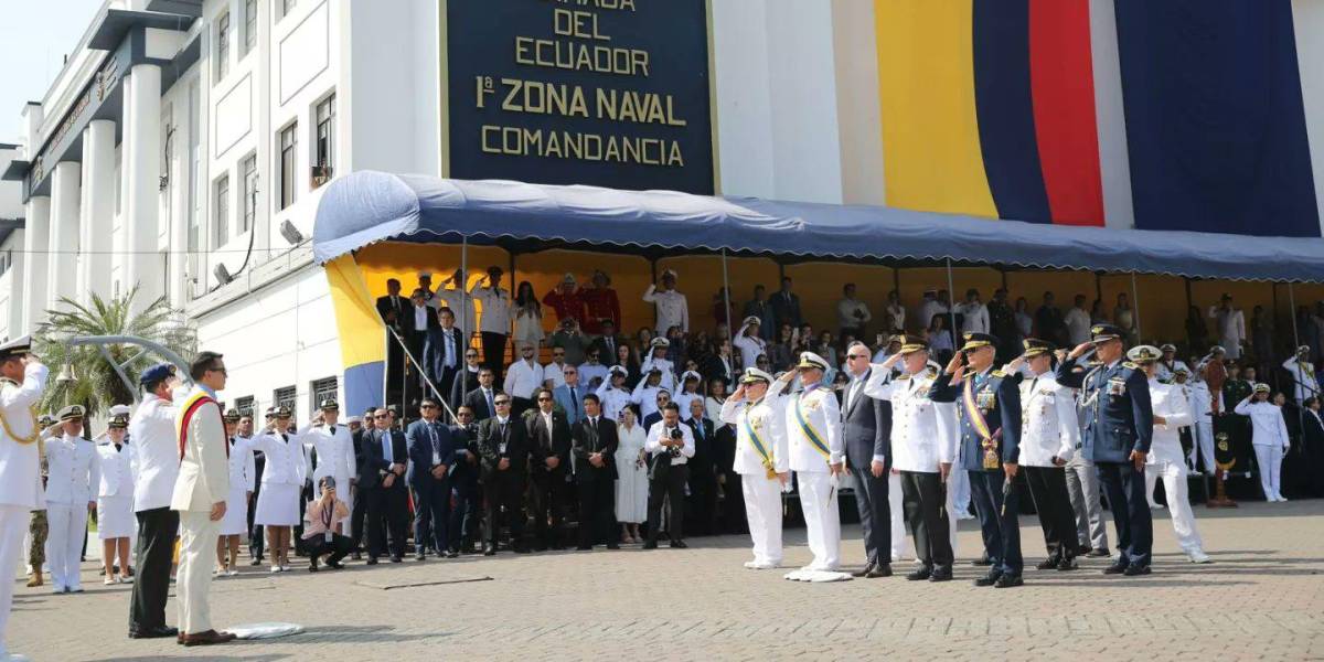 Guayaquil celebra 83 años del Combate Naval de Jambelí con ceremonia y desfile