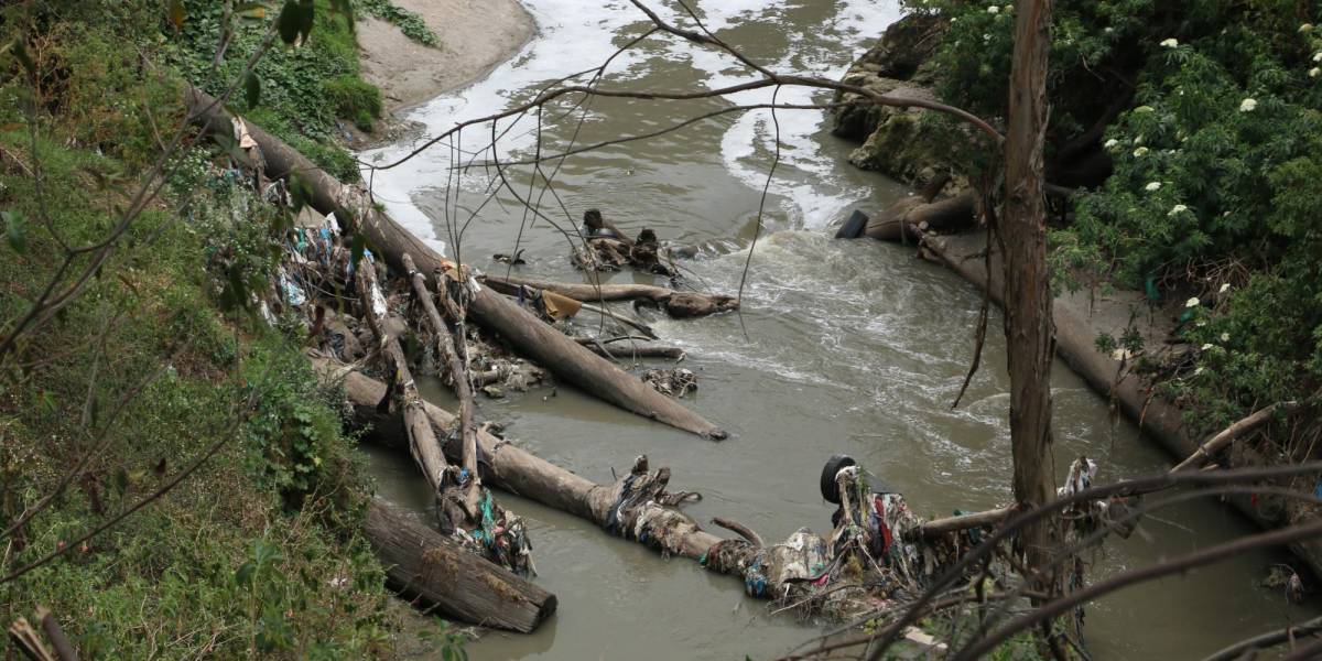 El Municipio ofrece invertir USD 900 millones para descontaminar los 94 ríos de Quito