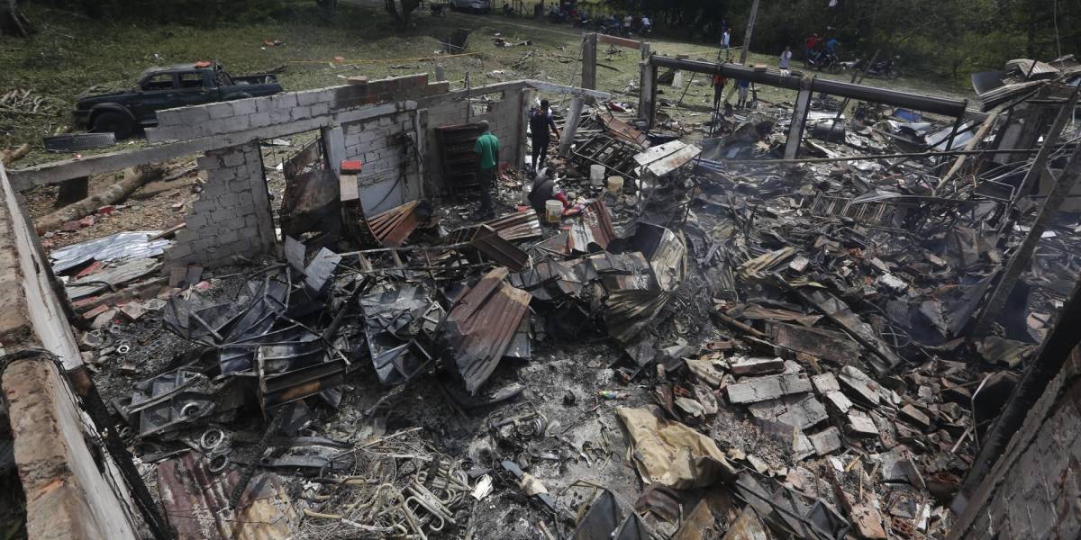 Colombia: al menos dos muertos y dos heridos por un coche bomba en una estación policial en el departamento del Cauca