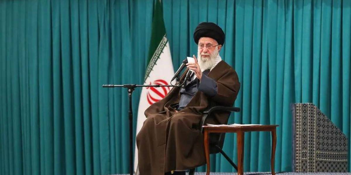 ¿Quién tiene realmente el poder en el gobierno de Irán? (Y qué se espera tras la elección de un presidente reformista)