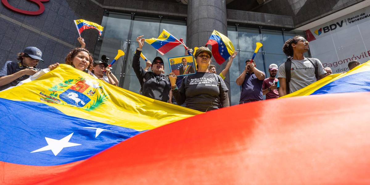 Ocho de los 10 candidatos de Venezuela exigen que se publiquen los resultados de los comicios; la oposición avanza con el conteo de actas