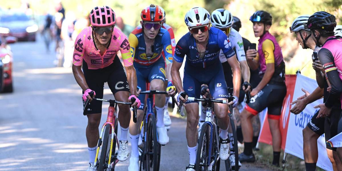 Richard Carapaz terminó en cuarto lugar la etapa 20 de la Vuelta a España