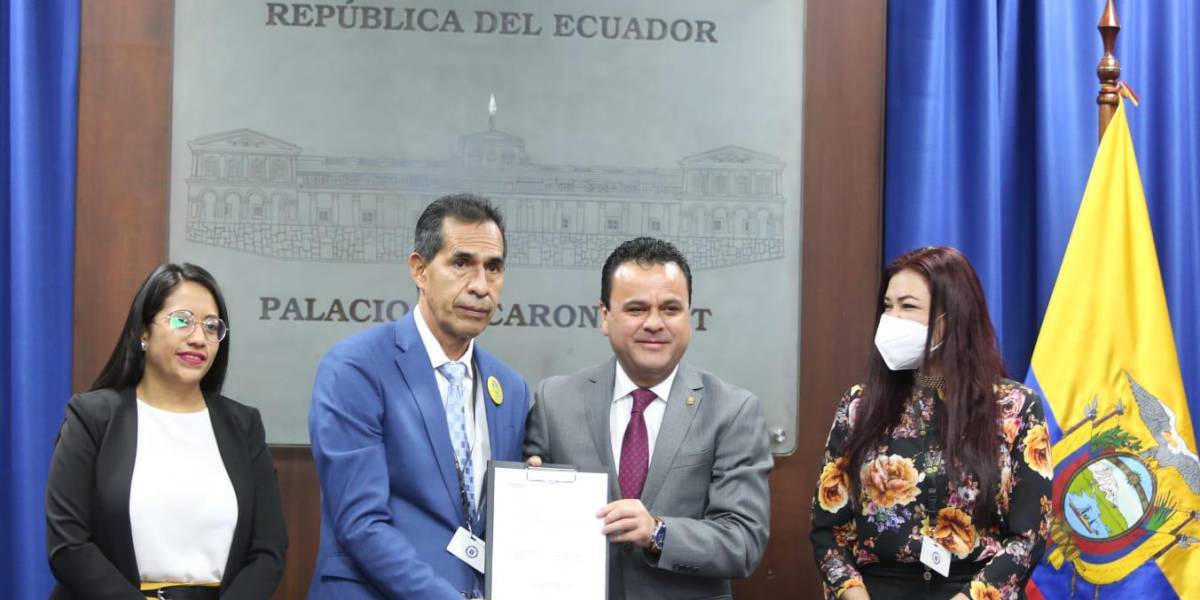 MIES firma un convenio por cuatro meses con la Fundación Jóvenes contra el Cáncer