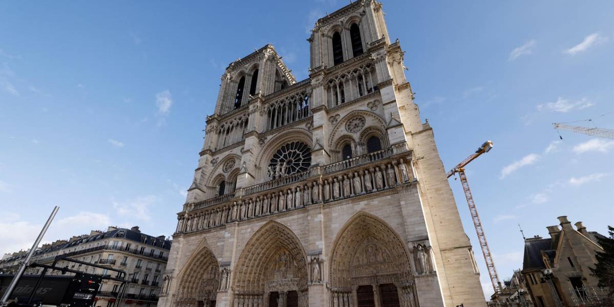 La catedral Notre Dame de París vuelve a abrir sus puertas cinco años después de su incendio