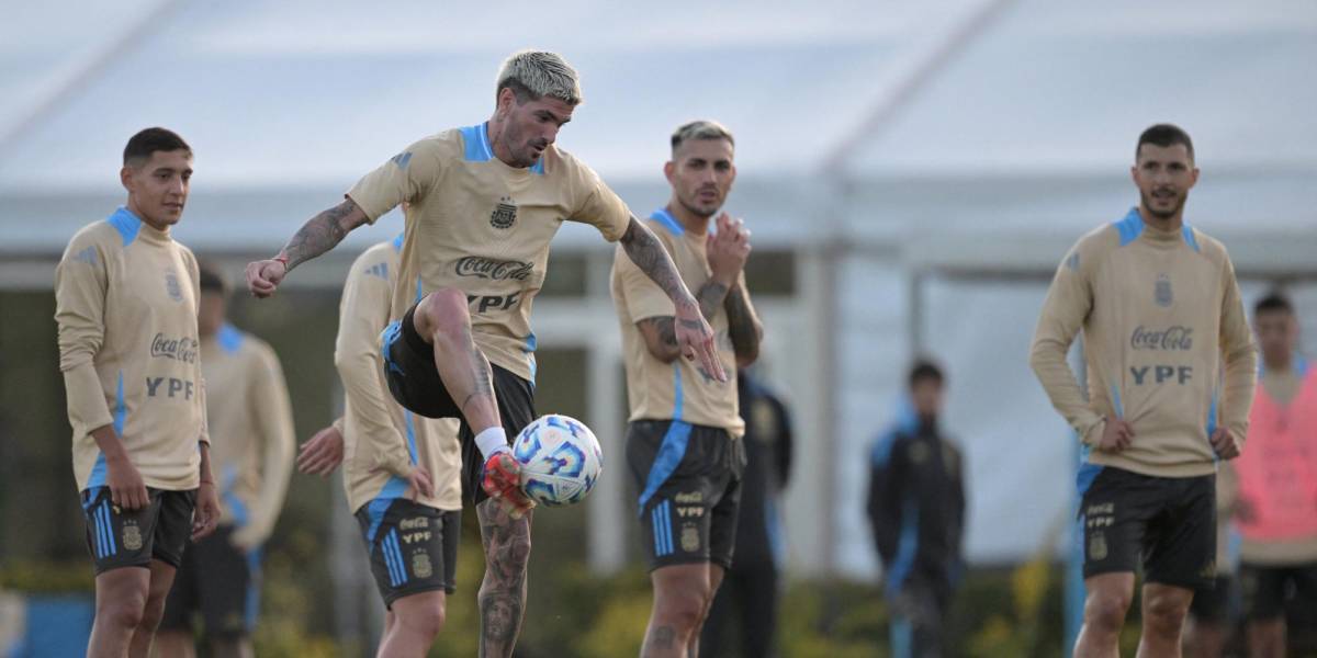 La selección argentina partió de Miami a Venezuela antes de la llegada del huracán Milton