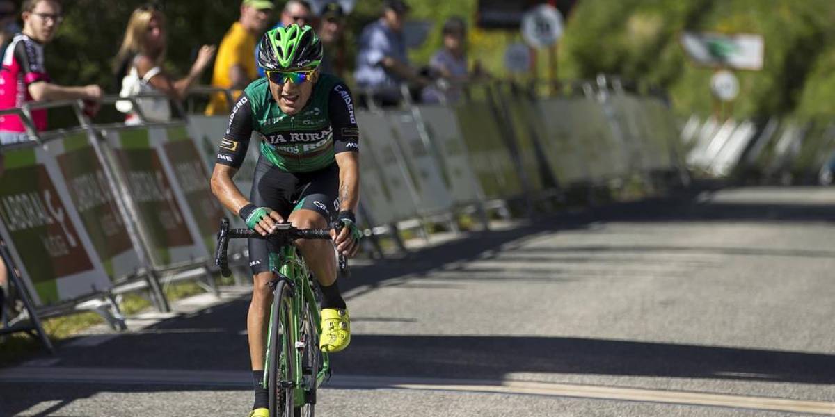 El ciclista ecuatoriano Jefferson Alveiro Cepeda llega al equipo Movistar hasta 2026