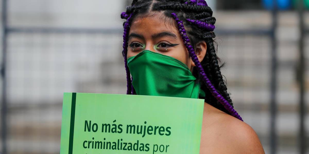 Las organizaciones feministas llaman a movilizarse en defensa del aborto en Ecuador