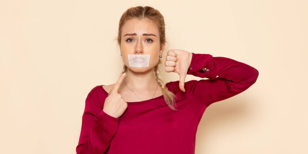 Mouth taping: el peligroso método para dormir que se viralizó en redes sociales