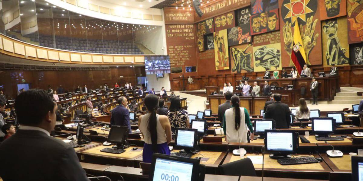 La Asamblea devuelve el veto a Noboa e insiste en la publicación de la Ley Reformatoria al IESS