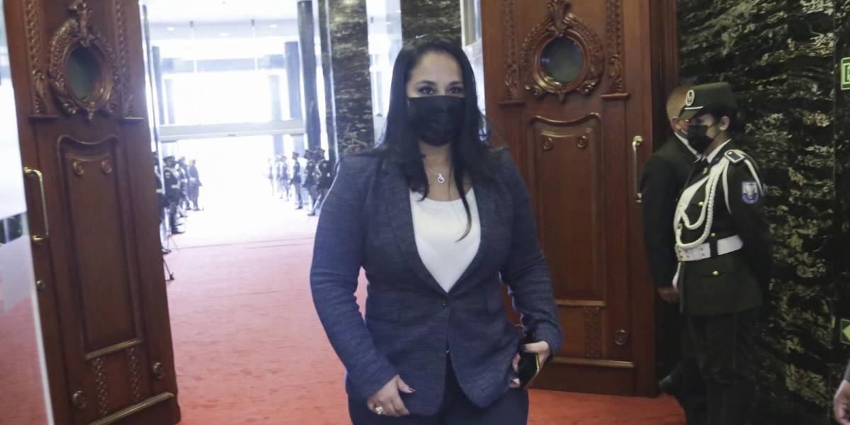 Vicepresidenta de la Asamblea, Bella Jiménez, acusada de recibir supuestos sobornos a cambio de cargos públicos