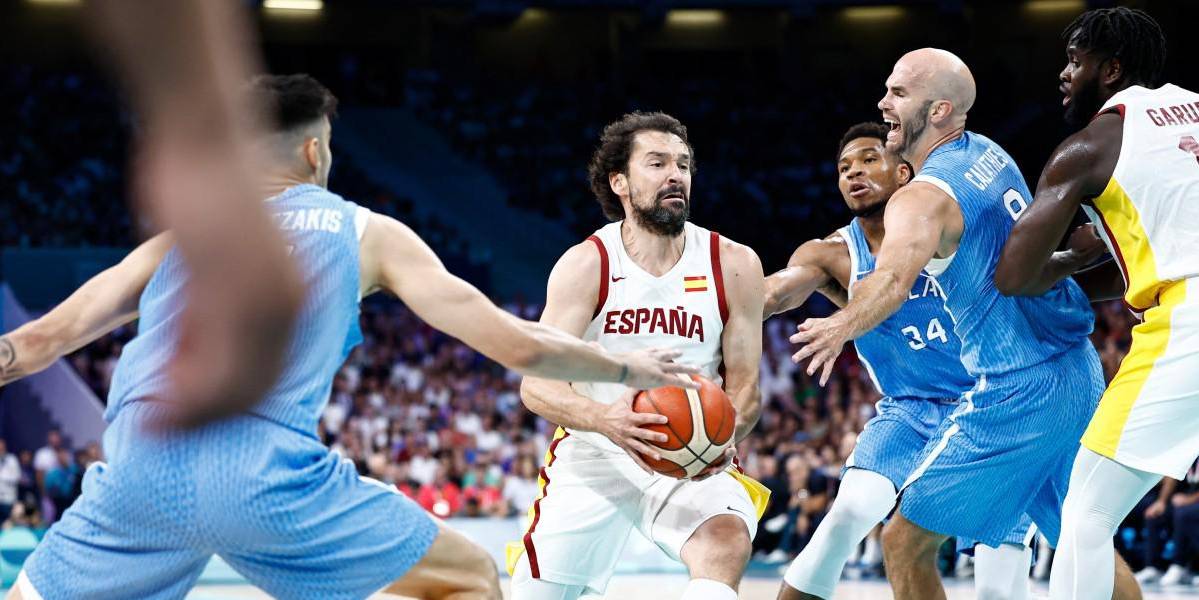 España vence a Grecia y renace en el torneo de básquet masculino