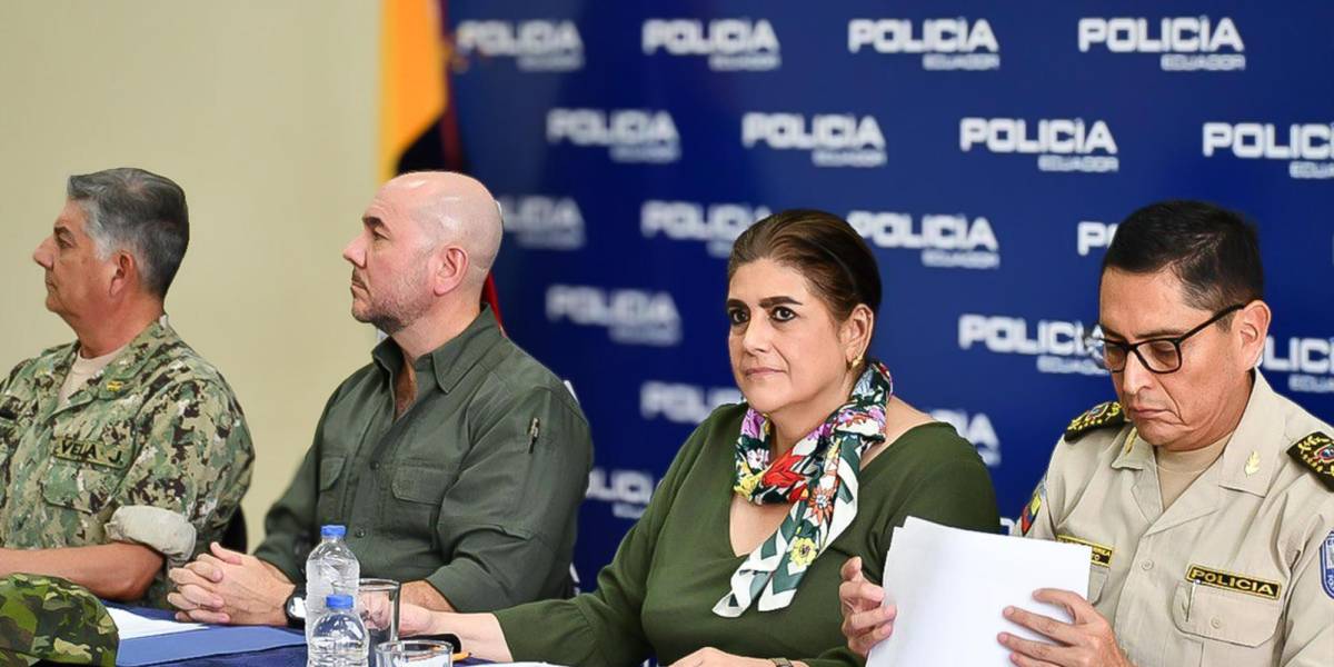 Mónica Palencia responde a José Serrano sobre presunta vinculación de policías al crimen organizado