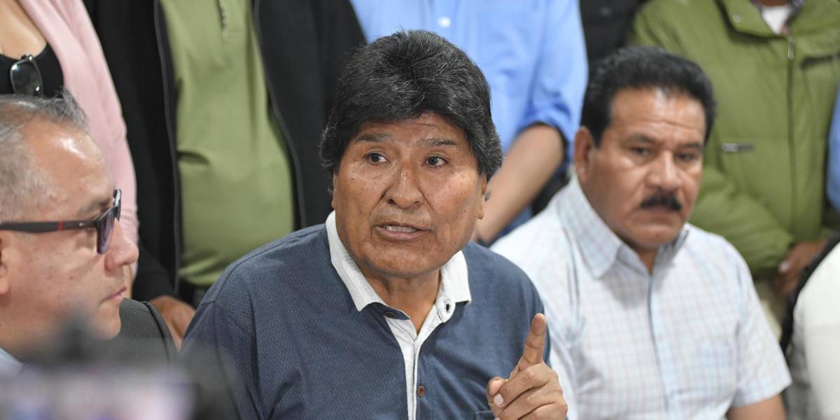 Evo Morales amenaza con bloquear Bolivia si la Fiscalía lo captura