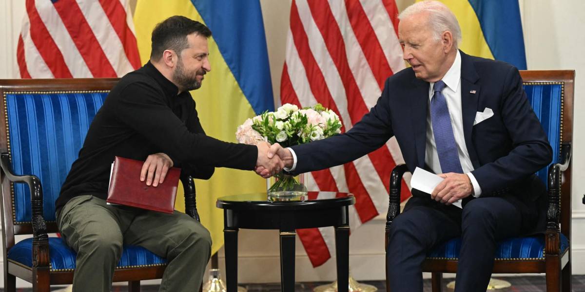 Joe Biden anuncia ayuda militar a Ucrania tras reunirse con Volodímir Zelenski en Francia