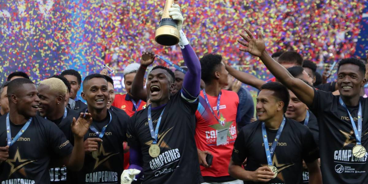 El Nacional vence a IDV y se lleva la Copa Ecuador